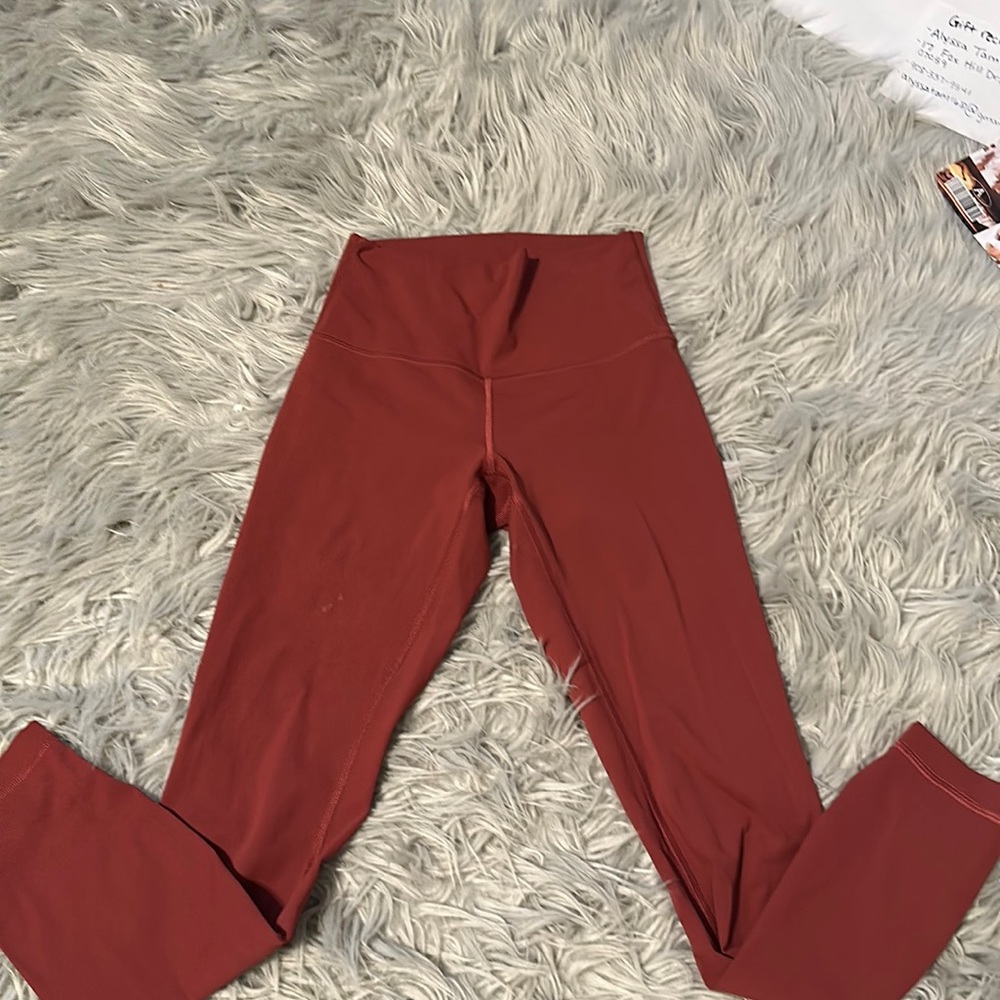 Wunder Under Maroon Lululemon Leggings, Size 4, 25”